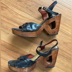 Vintage Connie Black Leather Sandals With Wooden Heel Size 9